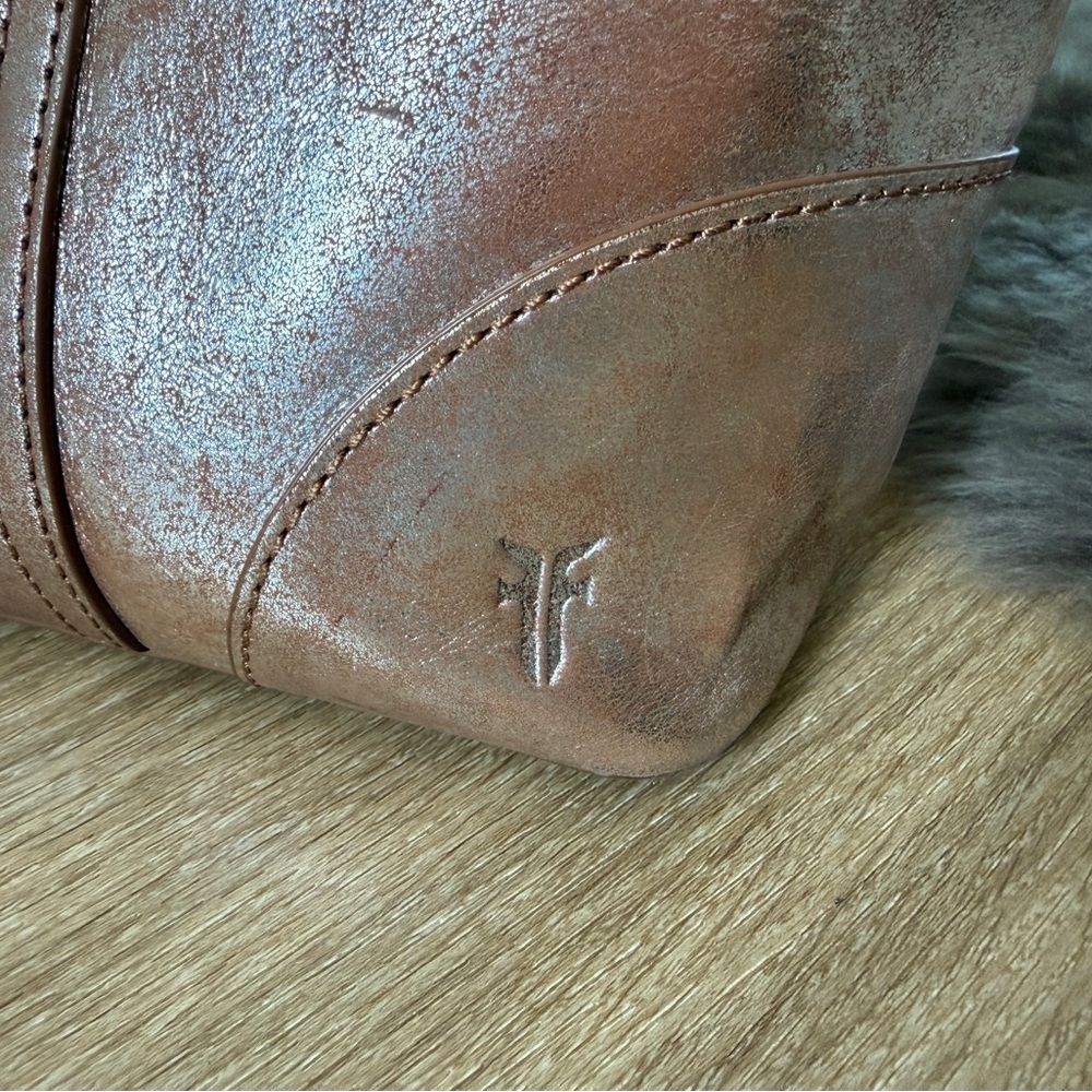 Frye Metallic Tan/Silver Leather Tote Bag - Picture 2 of 9